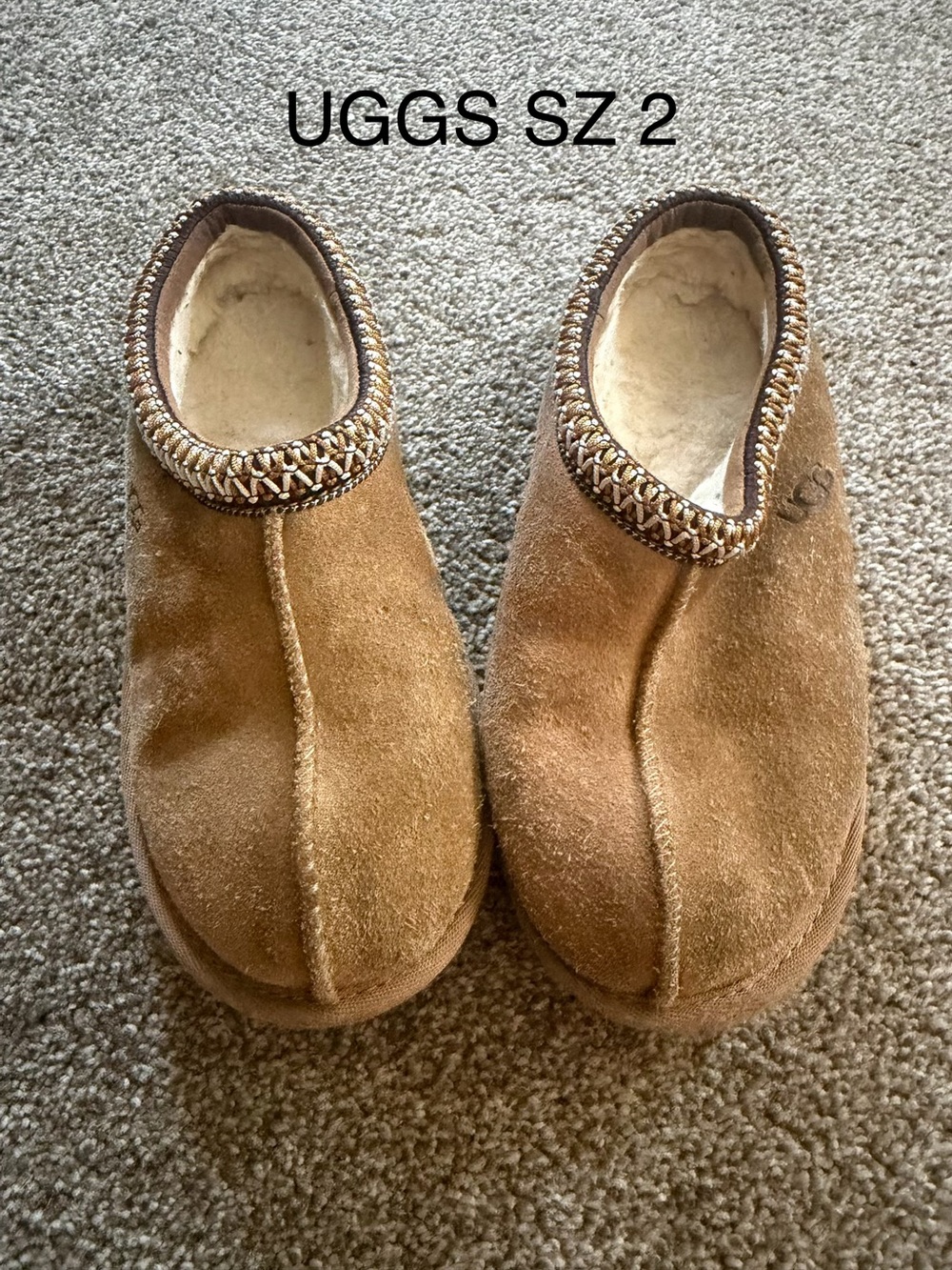 UGG Tasman Slip-On Slippers sz kids 2
